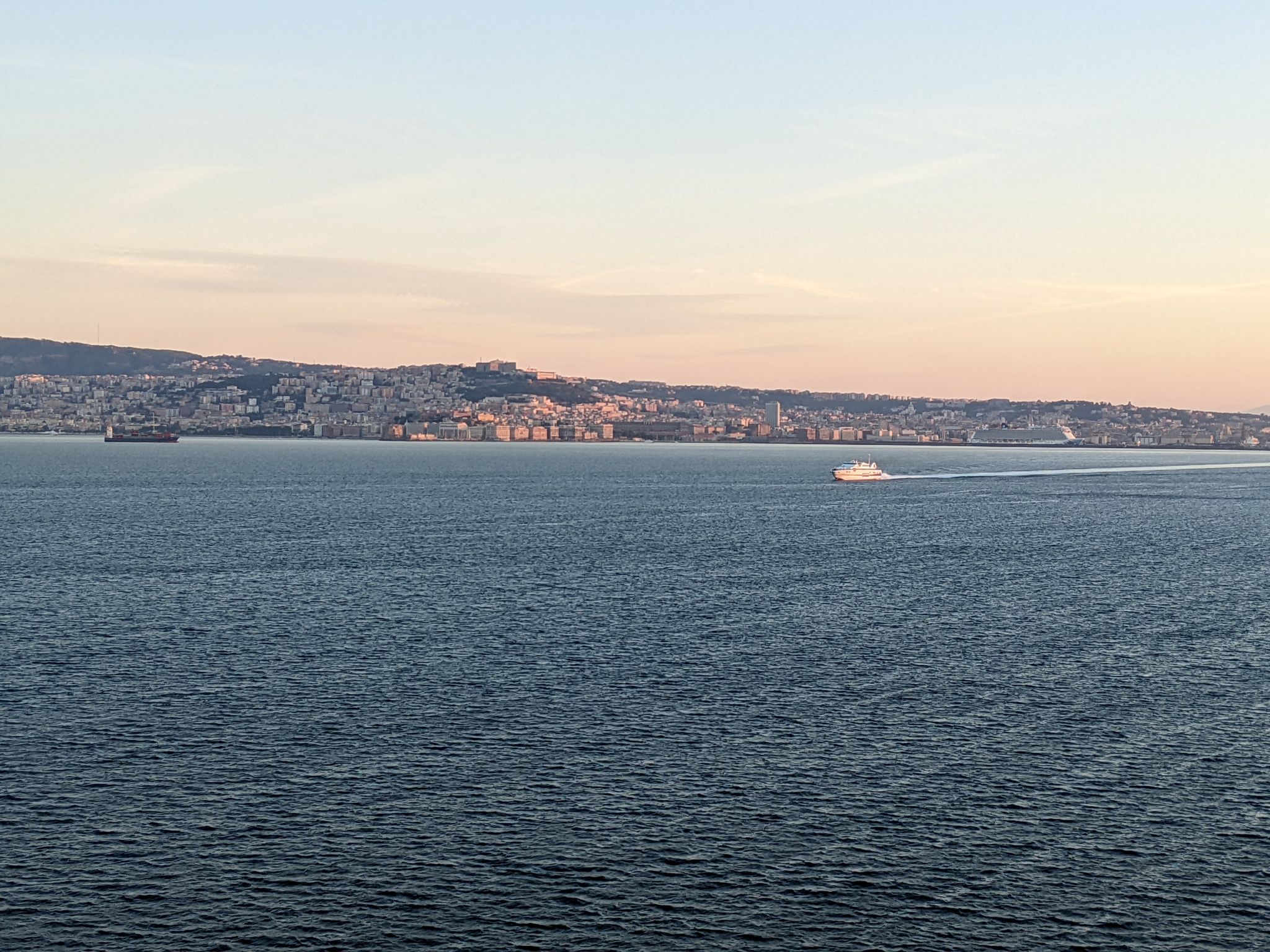 PXL 20220618 035125918